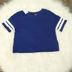 ❄NWT H&M Divided Crop Top